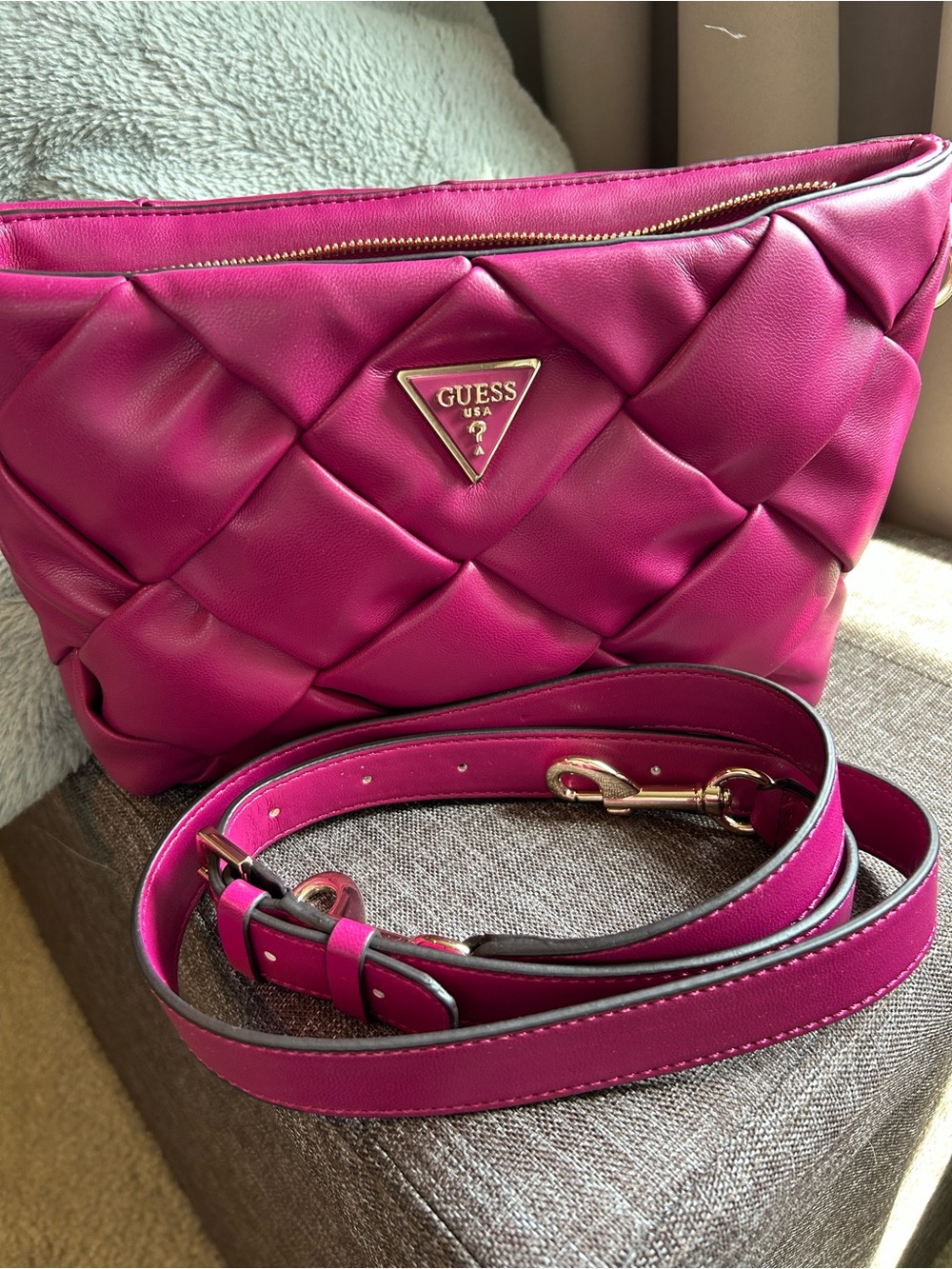 Guess quilted crossbody